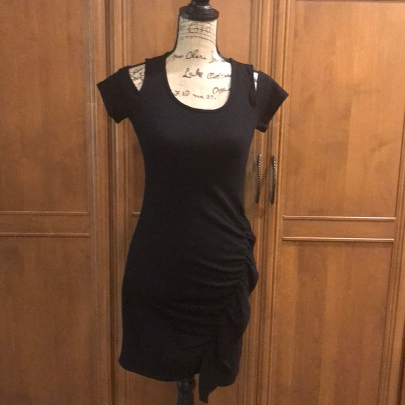 Jessica Simpson Dresses & Skirts - NWT Jessica Simpson Cold Shoulder Dress